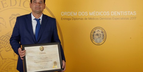 T�tulos de Especialista pela OMD